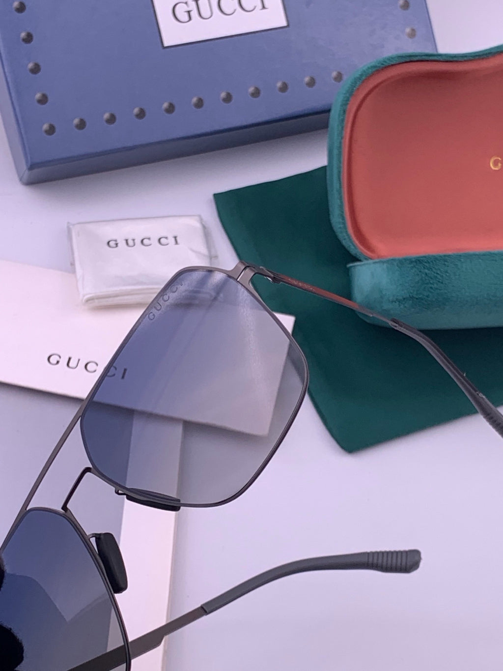 Gucci G711 Polarized Fashion Brown Lens Sunglasses for Men & Women - detail image 3