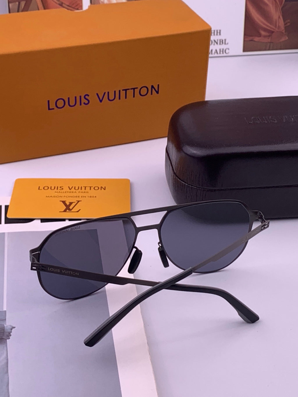 Louis Vuitton L712 Fashion Brown Lens Sunglasses for Men & Women - 493106 - detail image 5