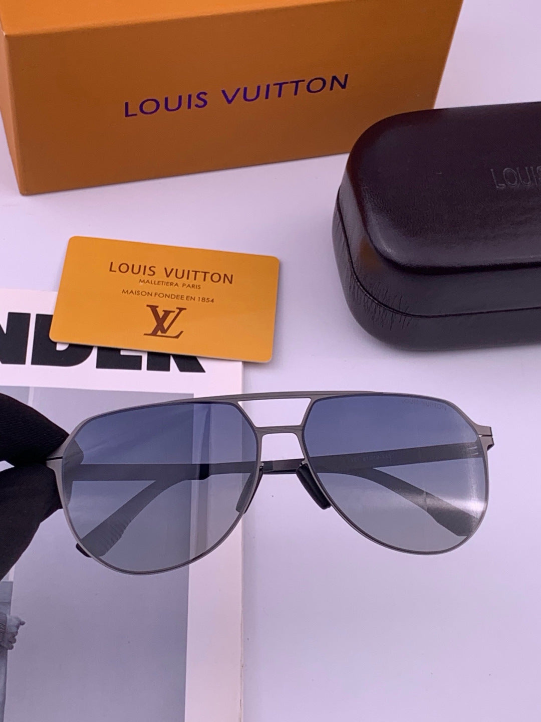 Louis Vuitton L712 Fashion Black Lens Sunglasses for Men & Women