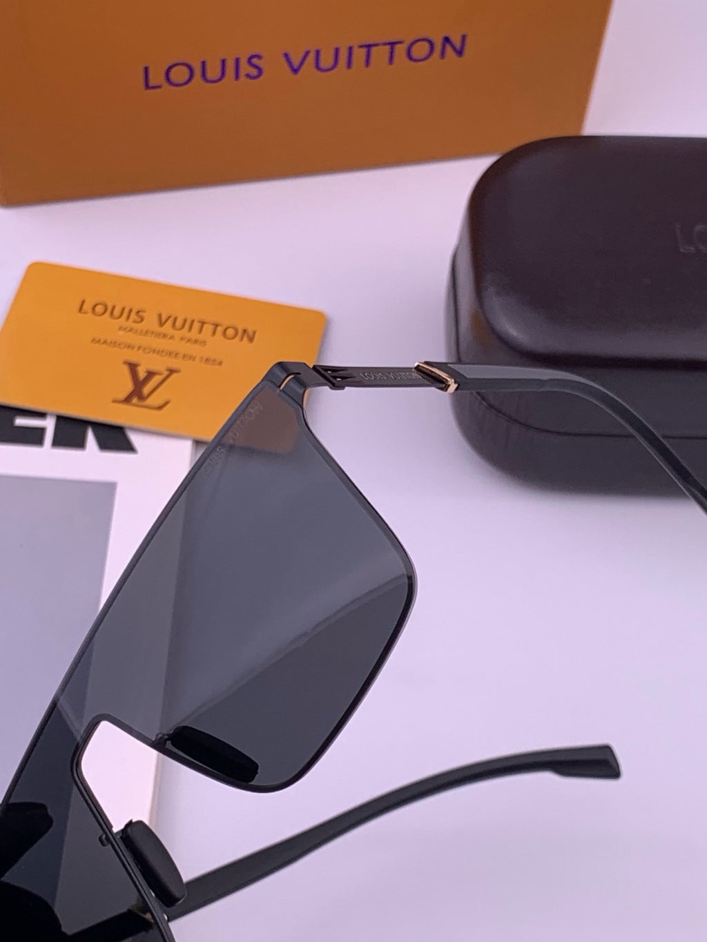 Louis Vuitton L016 Fashion Brown Lens Sunglasses for Men & Women - detail image 3