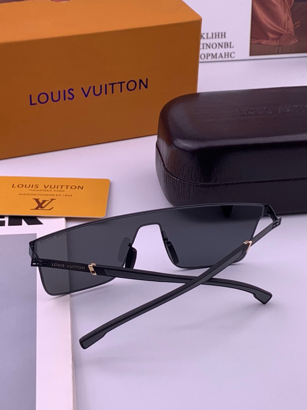 Louis Vuitton L016 Fashion Brown Lens Sunglasses for Men & Women - detail image 5
