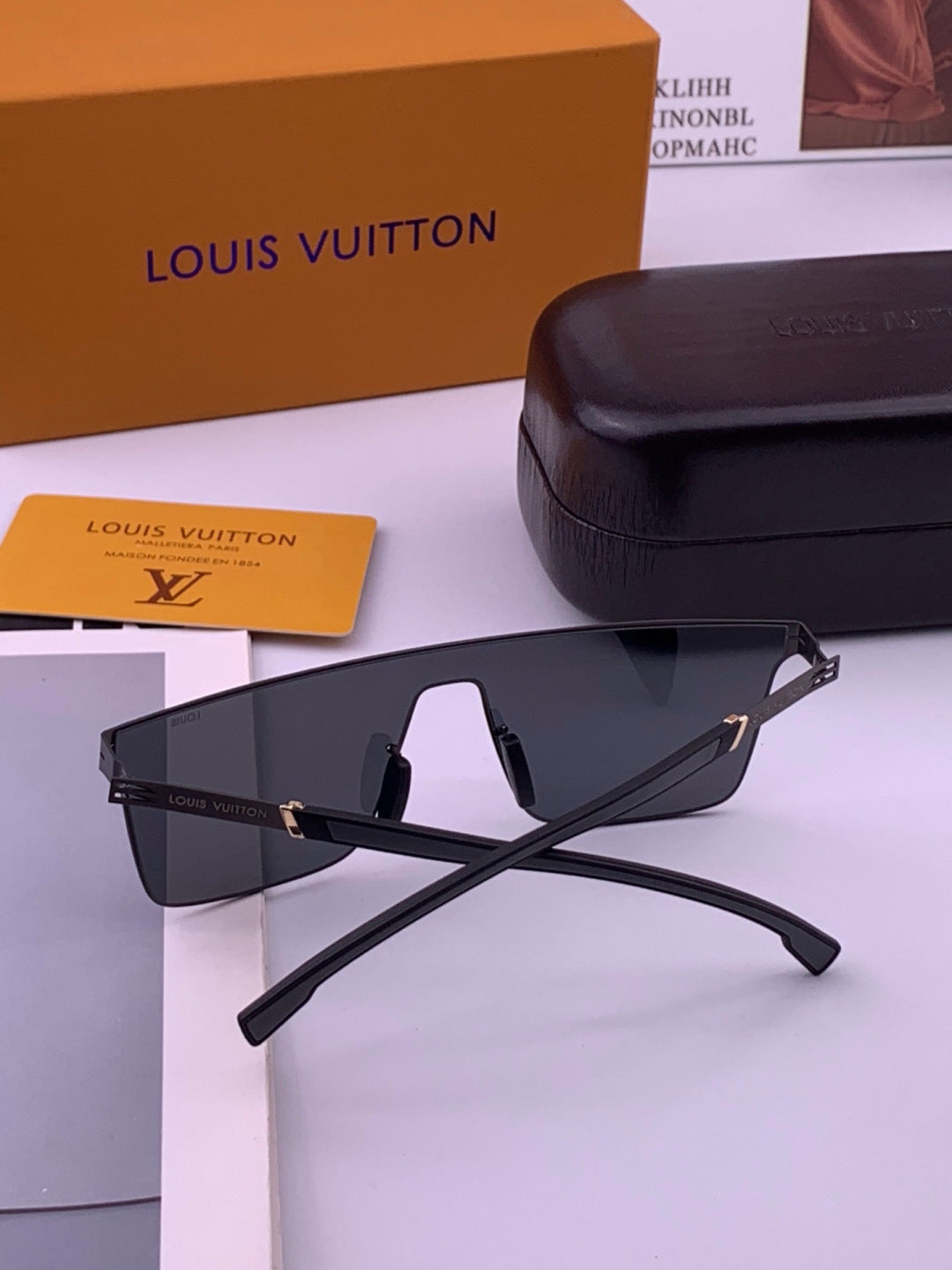 Louis Vuitton L016 Fashion Black Lens Sunglasses for Men & Women - detail image 5