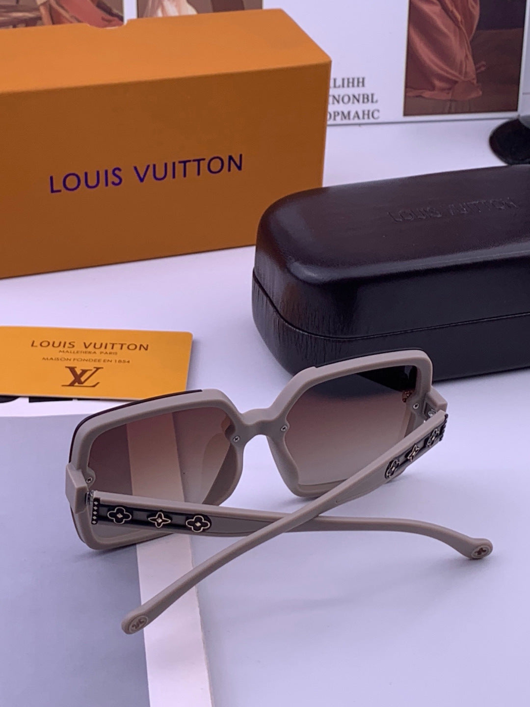 Louis Vuitton L5710 Polarized Square Brown Lens Sunglasses for Men & Women - detail image 7