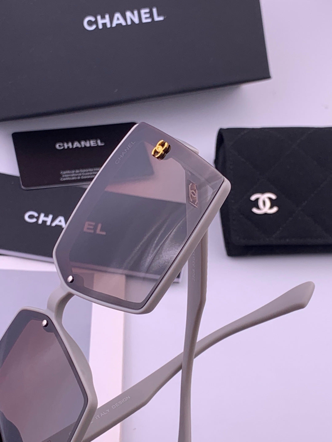 Chanel CH5250 Polarized Square Brown Lens Sunglasses for Women - detail image 3