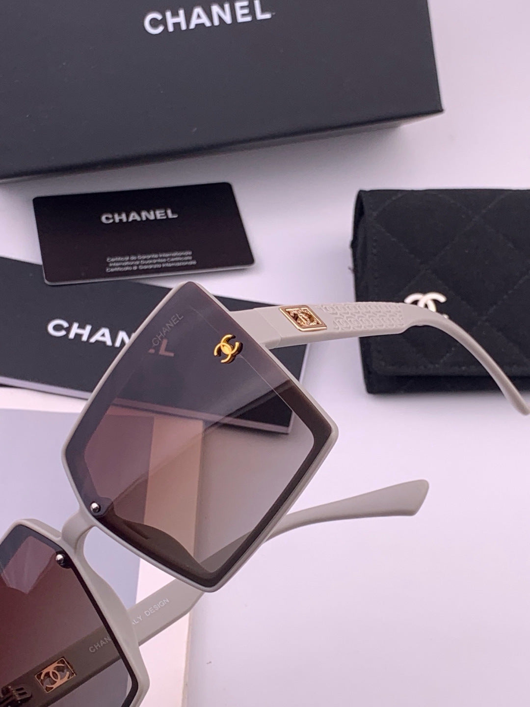 Chanel CH5250 Polarized Square Brown Lens Sunglasses for Women - detail image 4