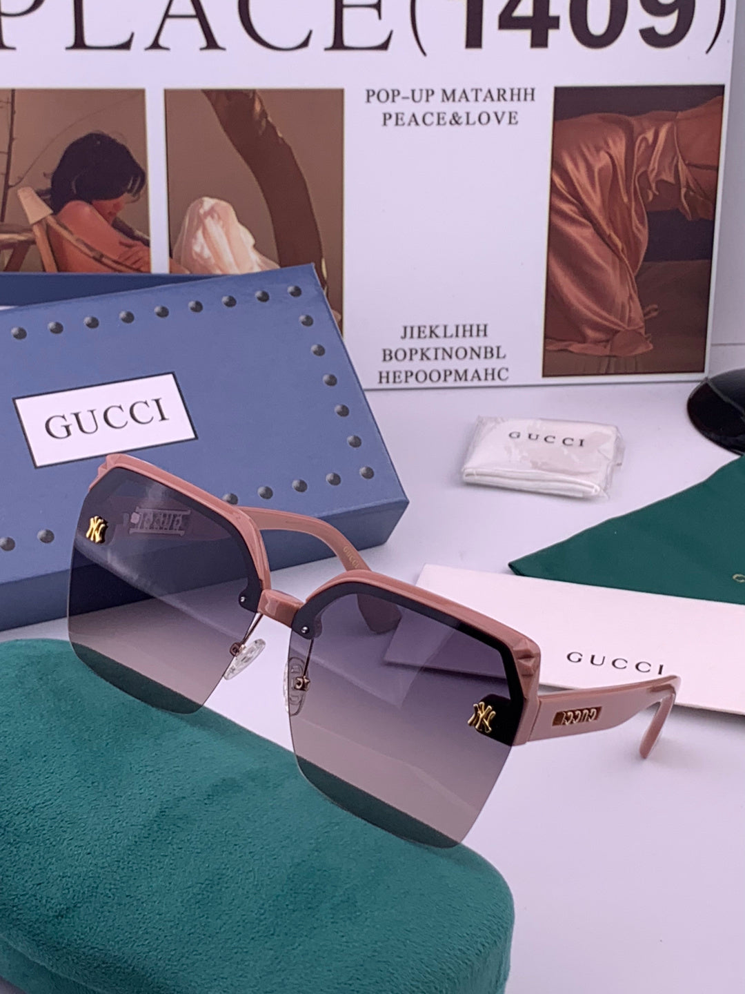 Gucci 2592 Polarized Square Gold Lens Sunglasses for Men & Women - detail image 2