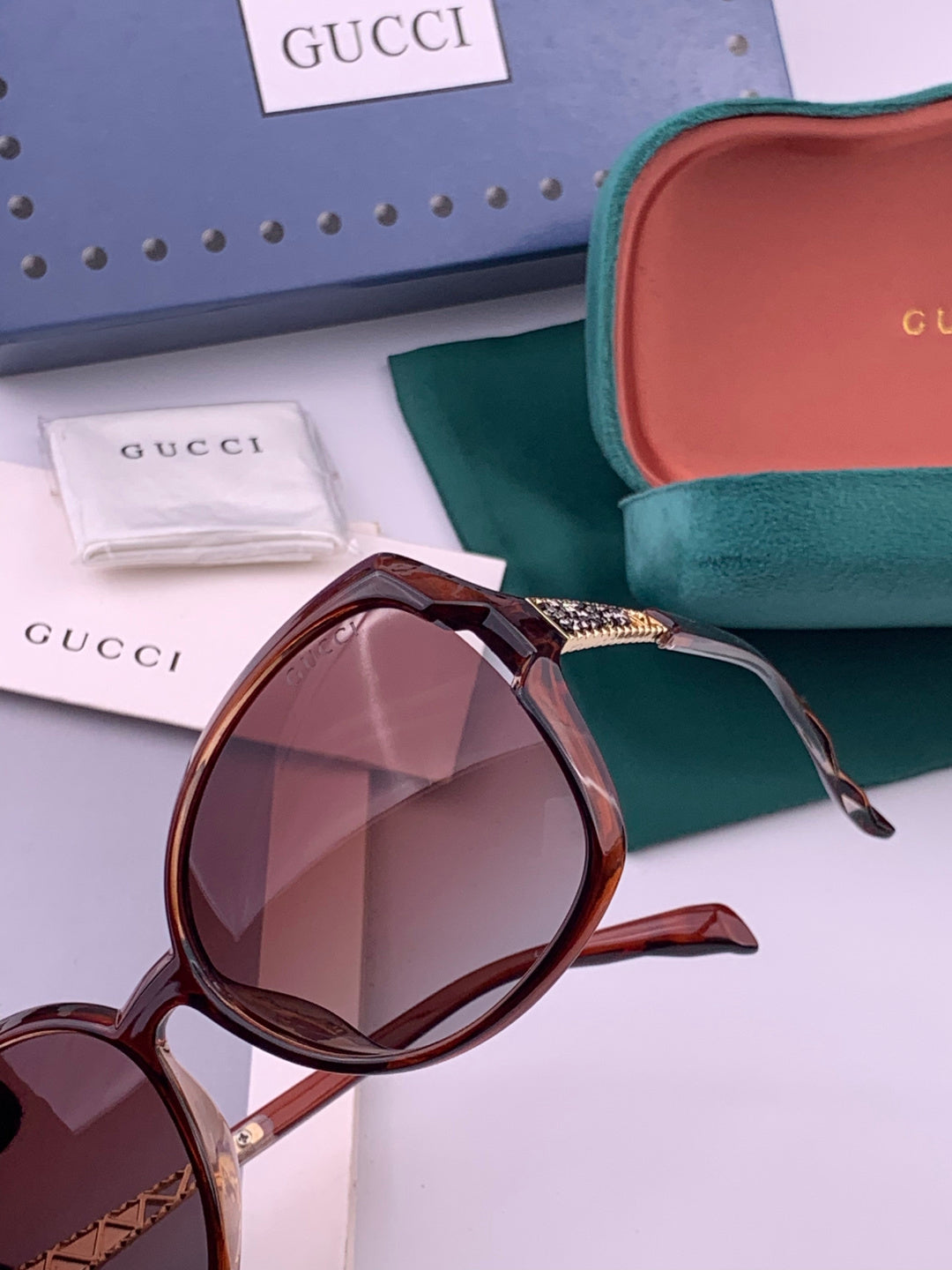 Gucci G2339 Polarized Round Brown Lens Sunglasses for Women - detail image 3