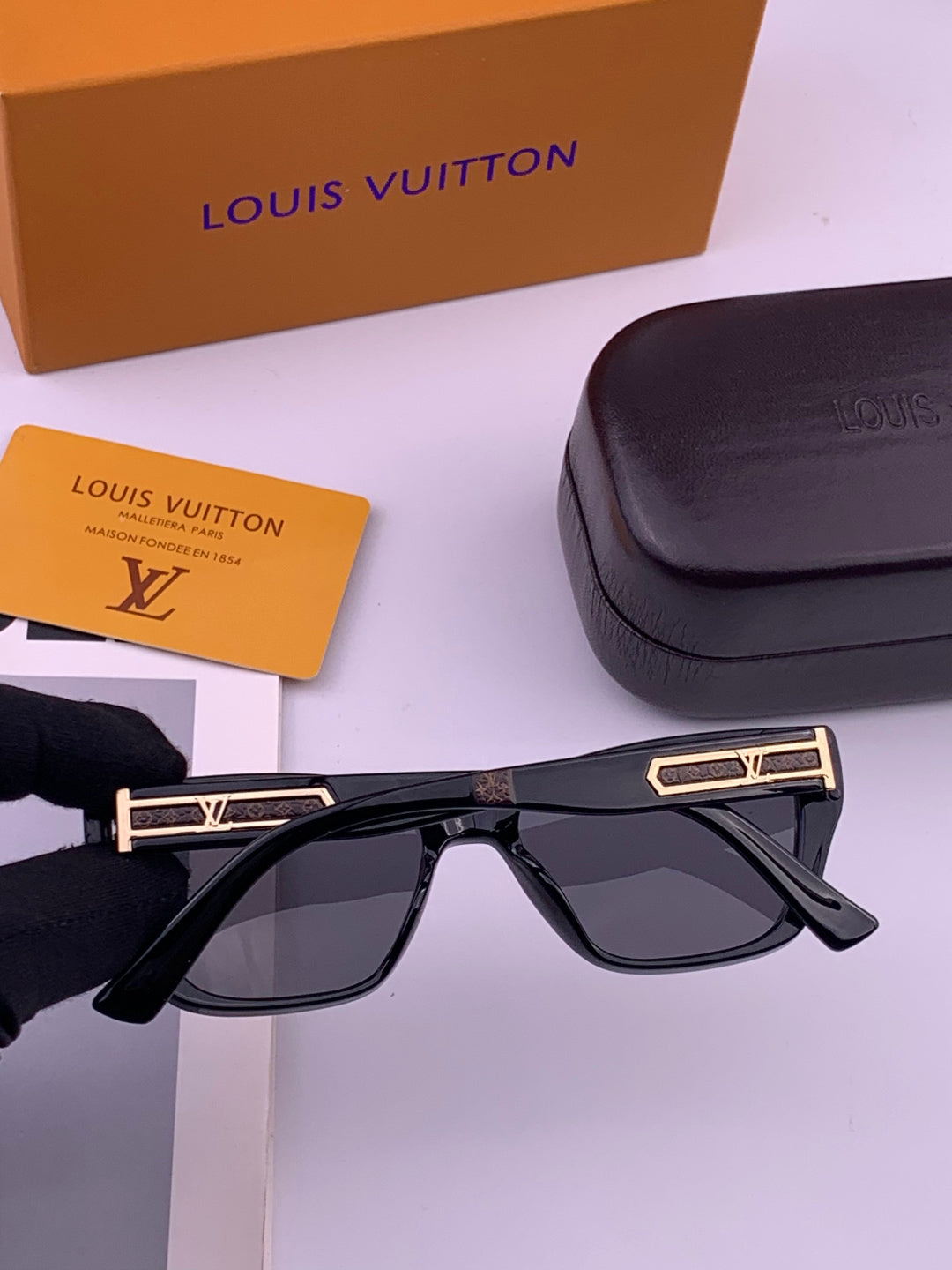 Louis Vuitton L0552 Square Brown Lens Sunglasses for Men & Women - detail image 2
