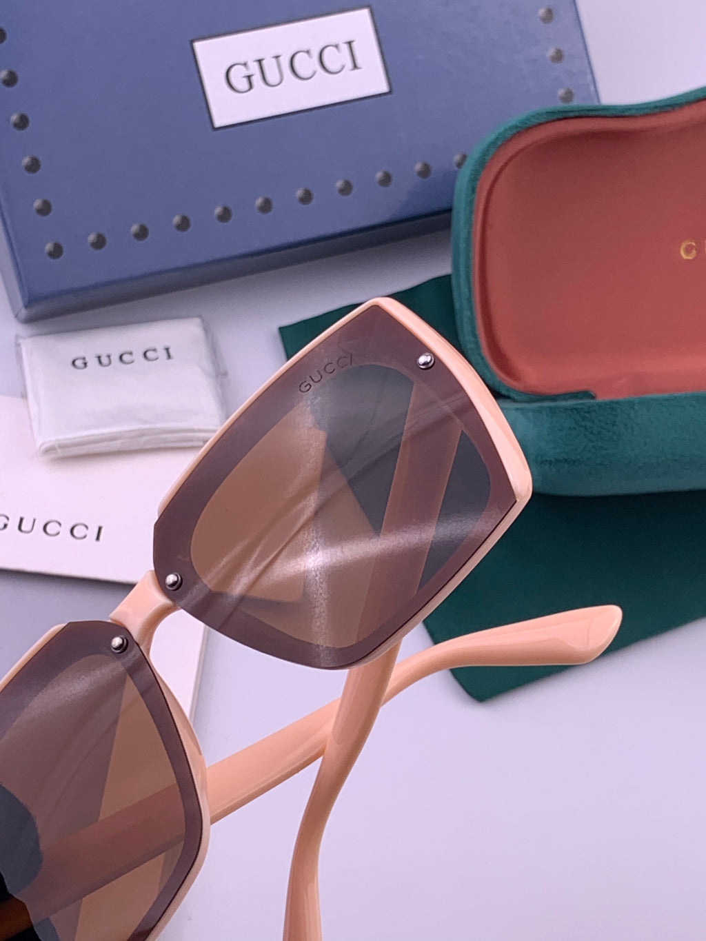 Gucci G9600 Square Brown Lens Sunglasses for Men & Women - detail image 6