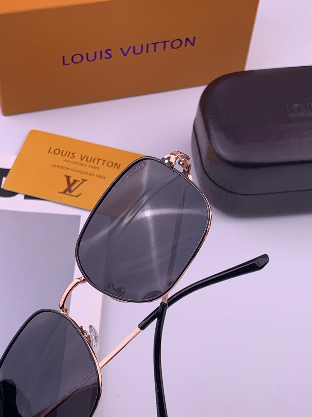 Louis Vuitton 5303 Polarized Aviator Black Lens Sunglasses for Men & Women - detail image 4