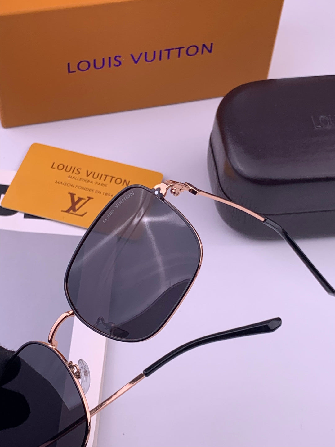 Louis Vuitton 5303 Polarized Aviator Black Lens Sunglasses for Men & Women - detail image 3
