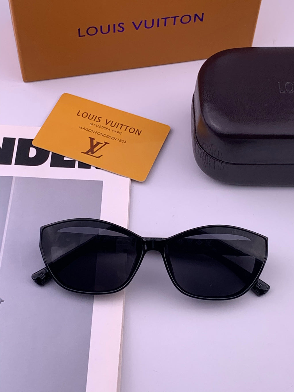 Louis Vuitton L2552 Square Black Lens Sunglasses for Men & Women - detail image 8