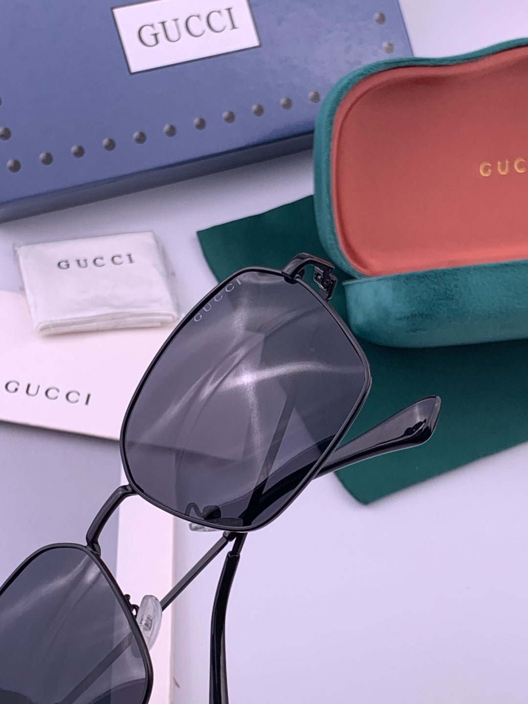 Gucci G202 Polarized Fashion Brown Lens Sunglasses for Men & Women - detail image 5