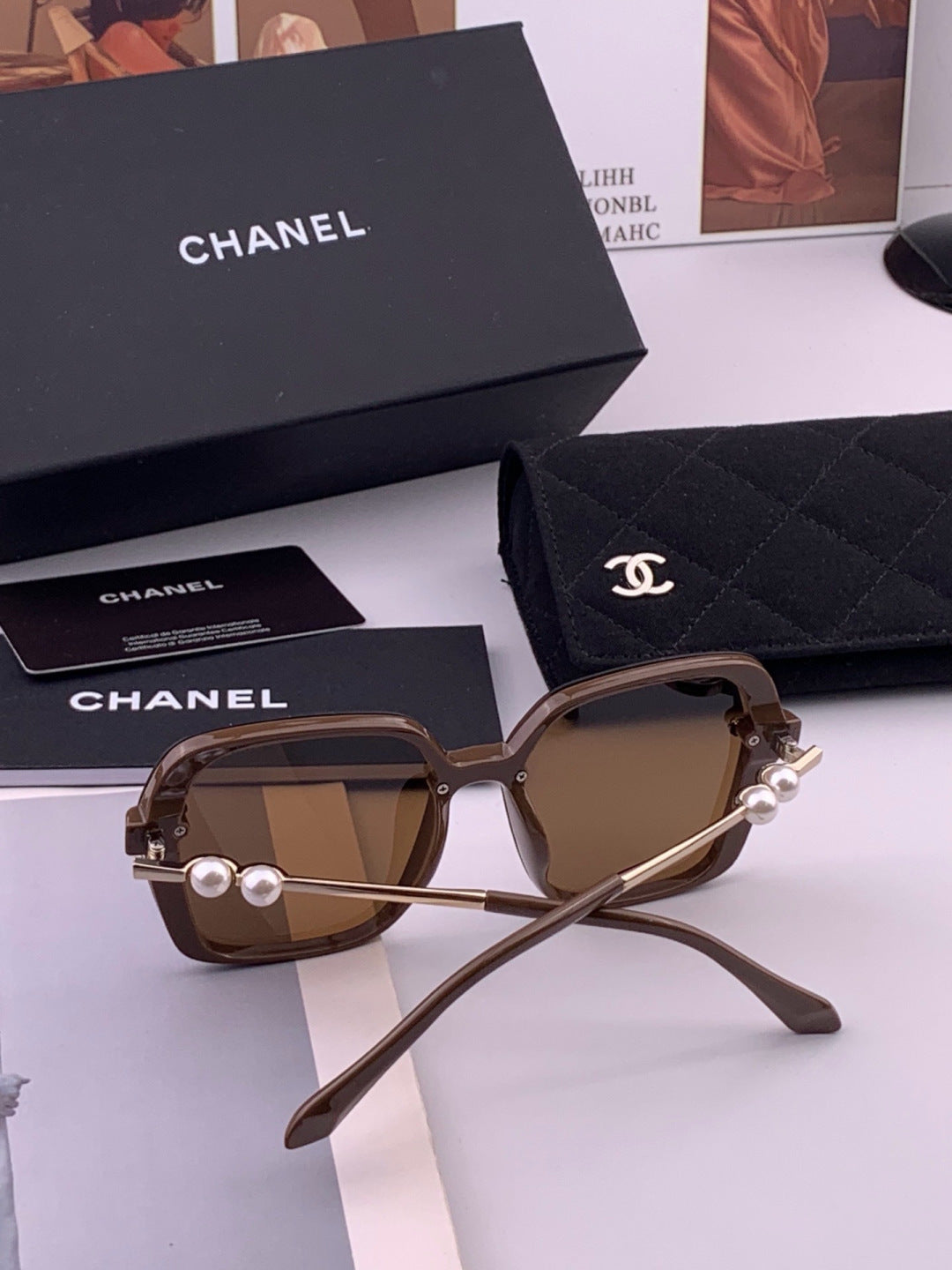 Chanel CH1910 Polarized Oversized Gold Lens Sunglasses for Men & Women - detail image 5