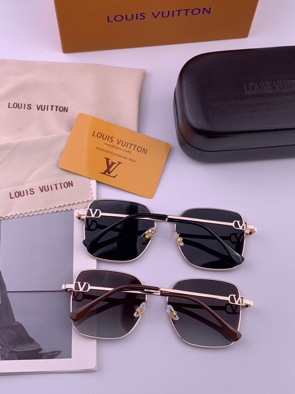 Louis Vuitton L8191 Polarized Aviator Gold Lens Sunglasses for Men & Women - detail image 6