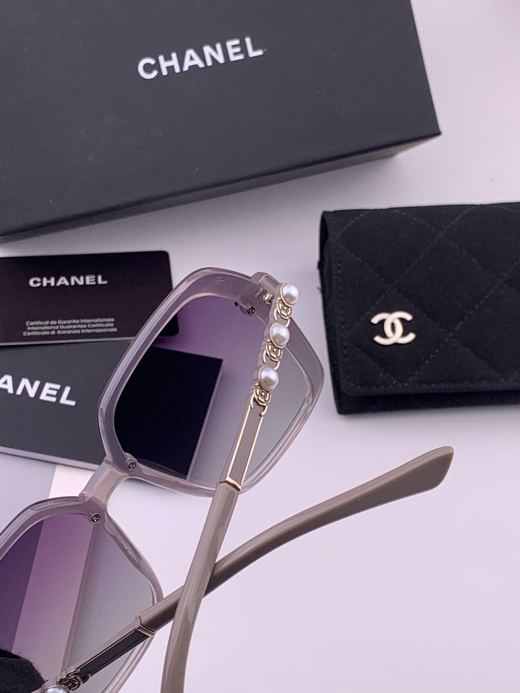 Chanel CH8788 Polarized Oversized Gray Lens Sunglasses for Men & Women - detail image 5