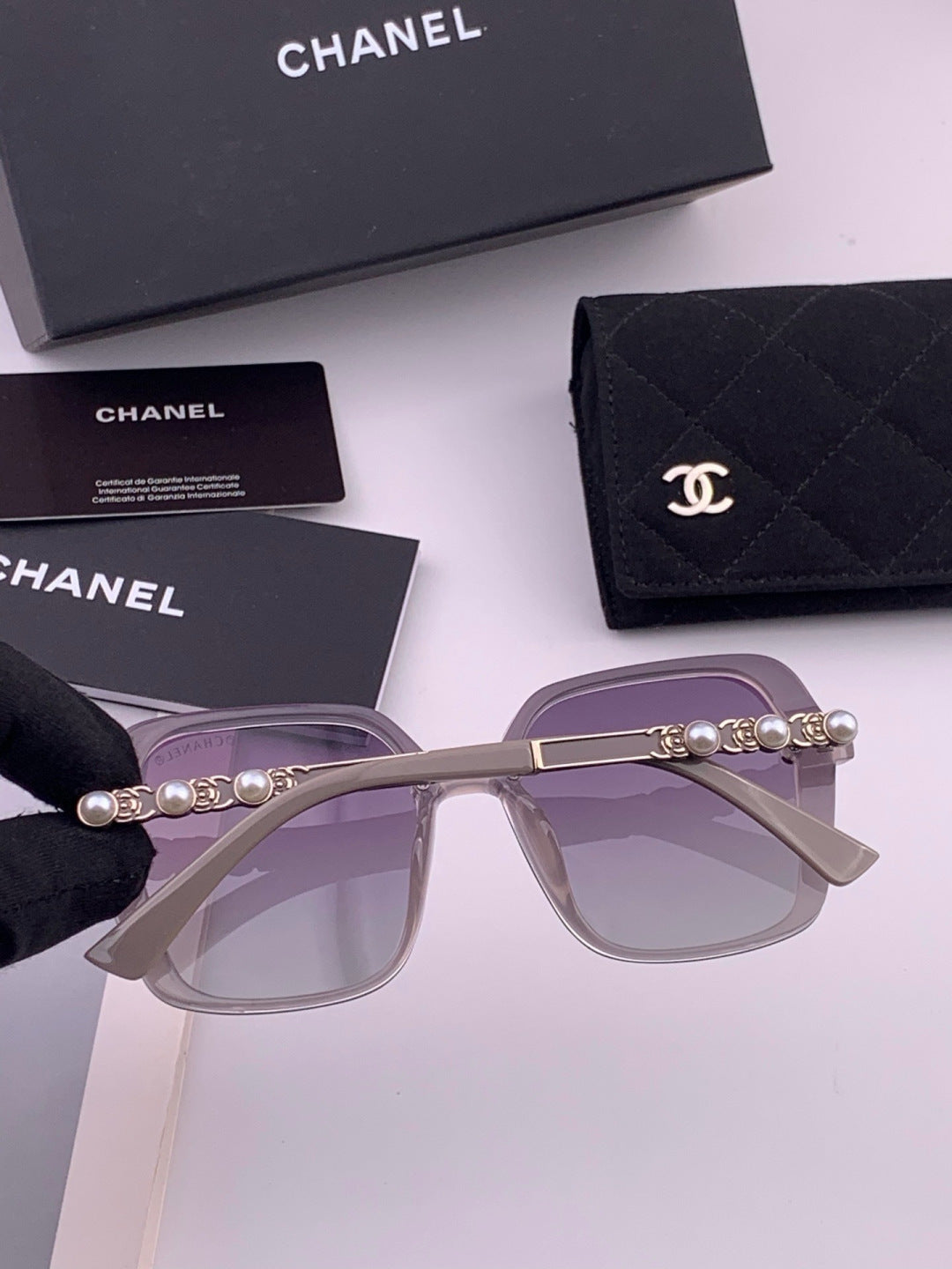 Chanel CH8788 Polarized Oversized Gray Lens Sunglasses for Men & Women - detail image 3