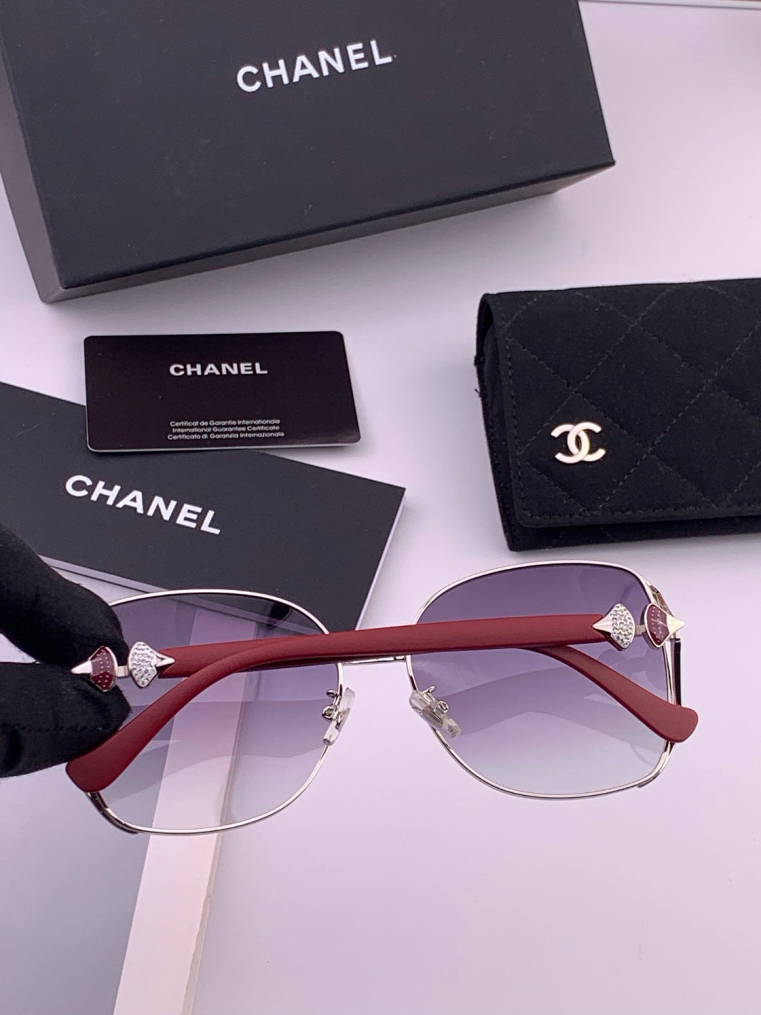 Chanel CH9914 Polarized Fashion Red Lens Sunglasses for Men & Women - detail image 4