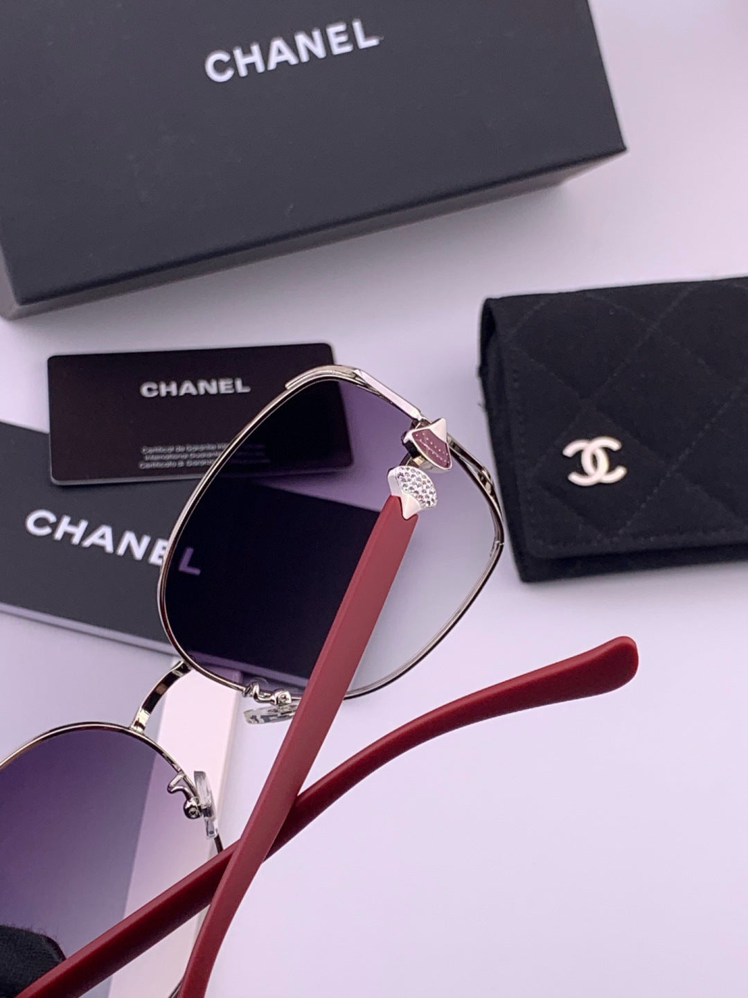 Chanel CH9914 Polarized Fashion Red Lens Sunglasses for Men & Women - detail image 5