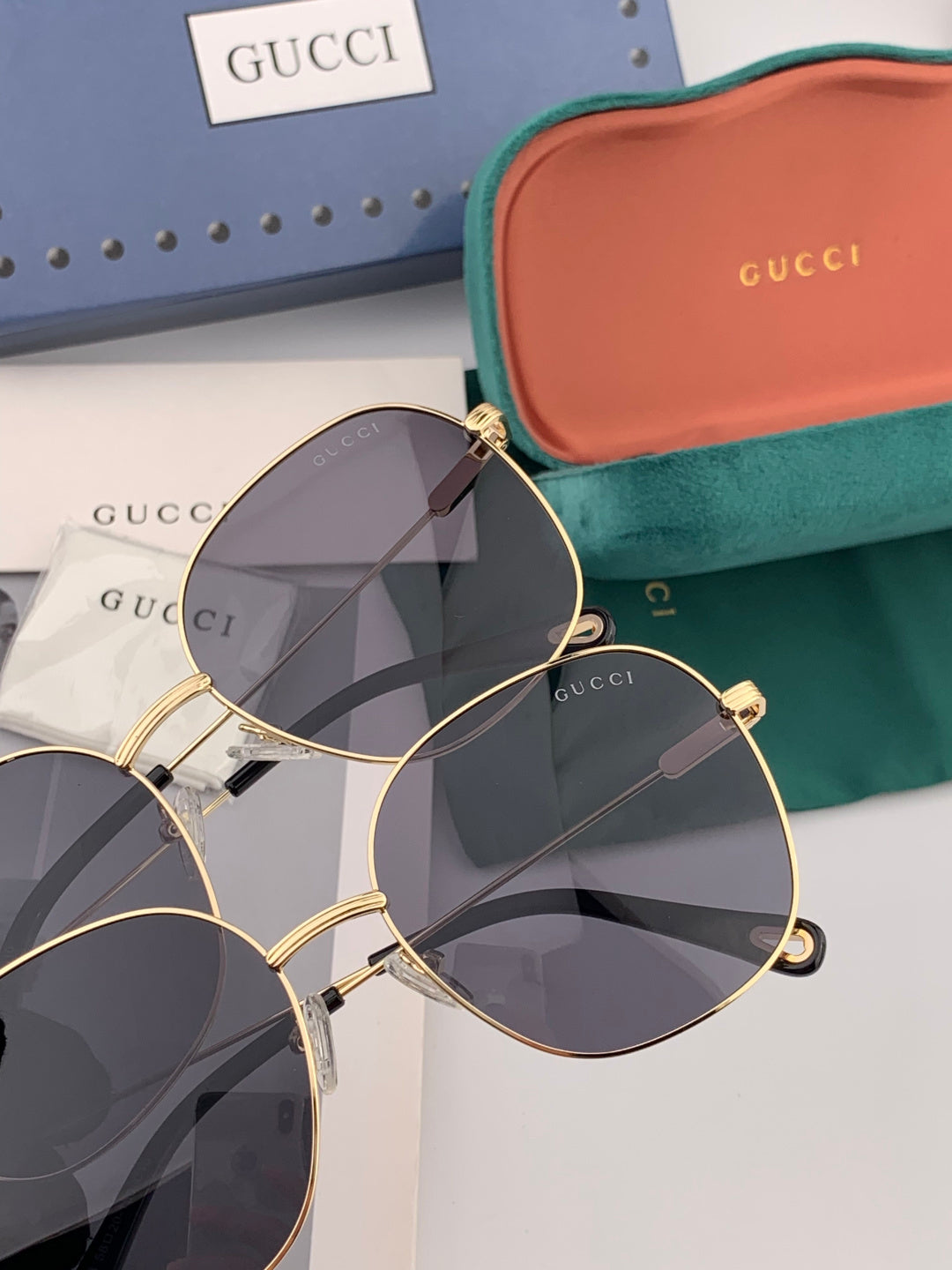Gucci G35810 Polarized Acetate Round Gold Lens Sunglasses for Men & Women - detail image 3