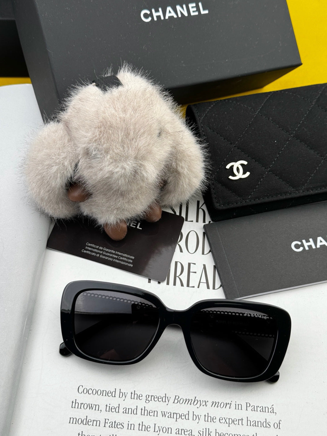 Chanel CH1908 Polarized Square Red Lens Sunglasses for Women - detail image 2