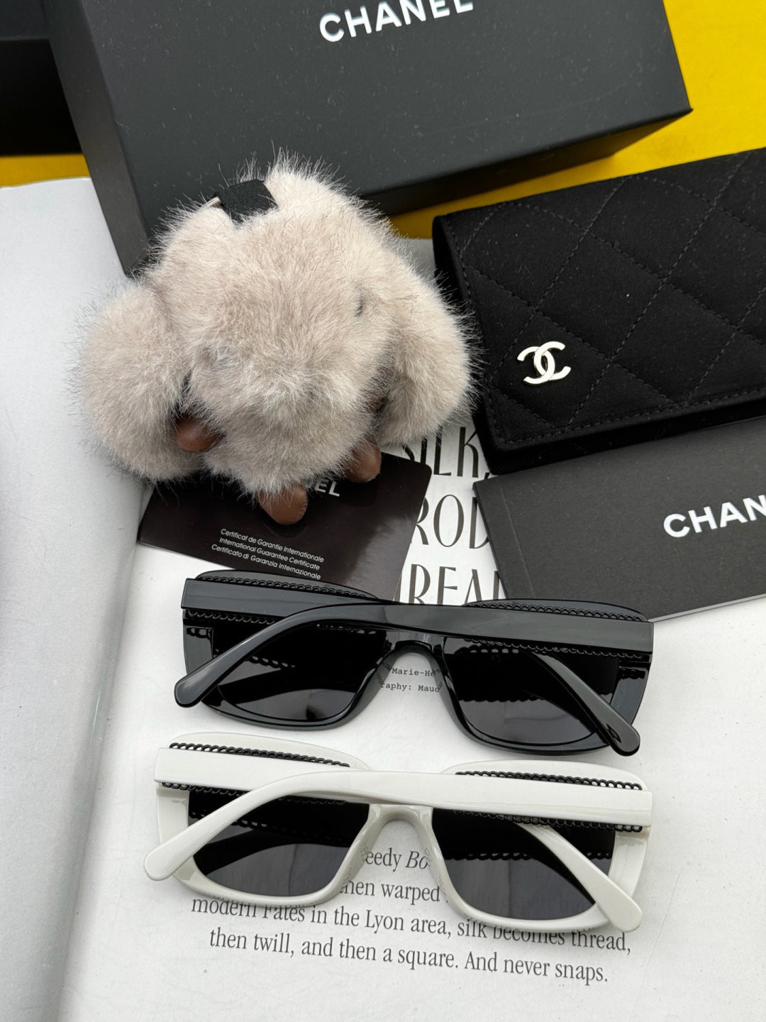 Chanel CH1908 Polarized Square Red Lens Sunglasses for Women - detail image 6