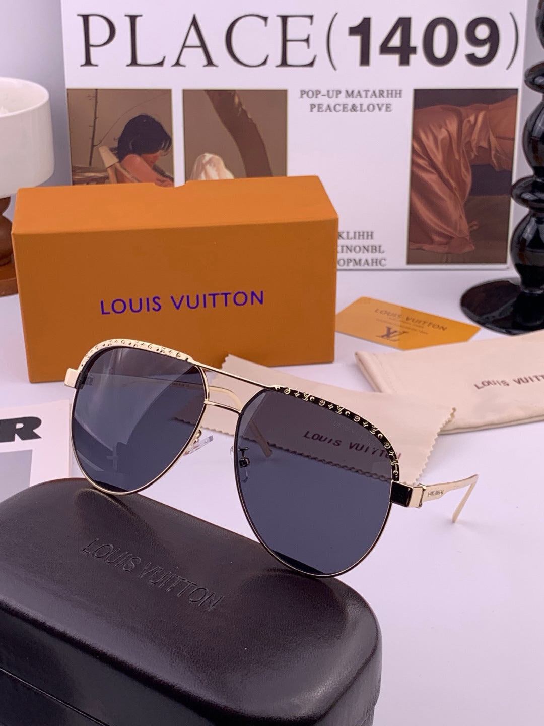 Louis Vuitton L01744 Aviator Black Lens Sunglasses for Men & Women - 486234 - detail image 4