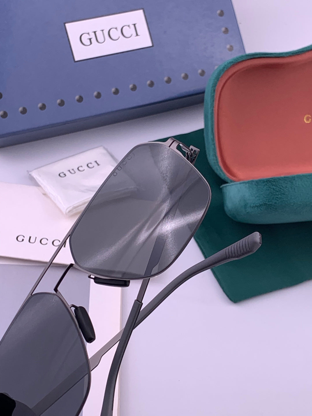 Gucci G711 Polarized Fashion Gold Lens Sunglasses for Men & Women - 493298 - detail image 4