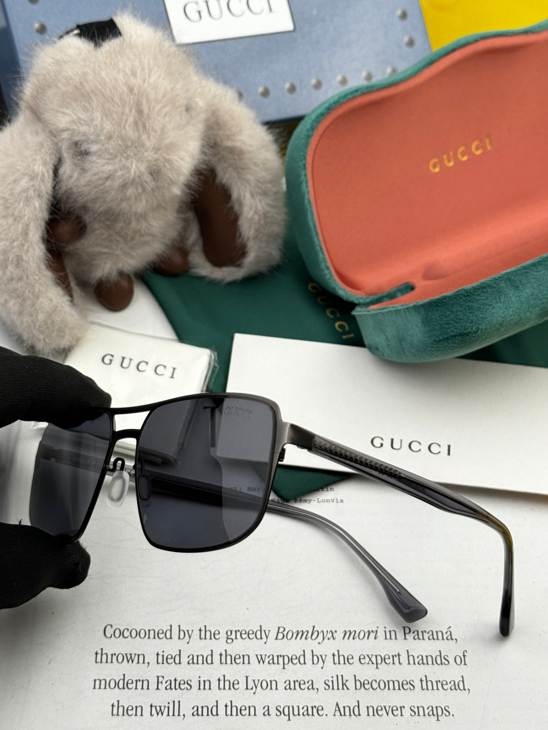 Gucci G6810 Polarized Aviator Black Lens Sunglasses for Men - detail image 6
