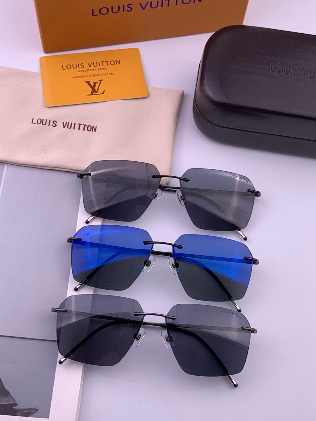 Louis Vuitton L2253 Polarized Aviator Blue Lens Sunglasses for Men - detail image 8