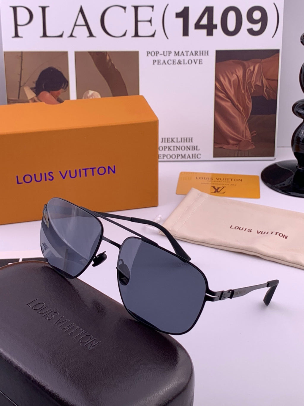 Louis Vuitton L5760 Fashion Gray Lens Sunglasses for Men & Women - detail image 4