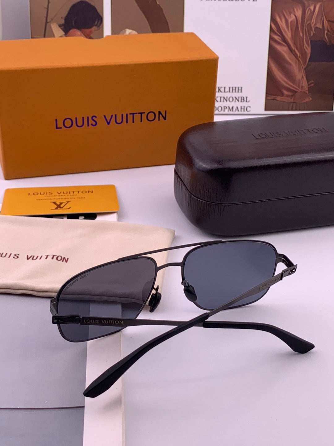 Louis Vuitton L5760 Fashion Gray Lens Sunglasses for Men & Women - detail image 7