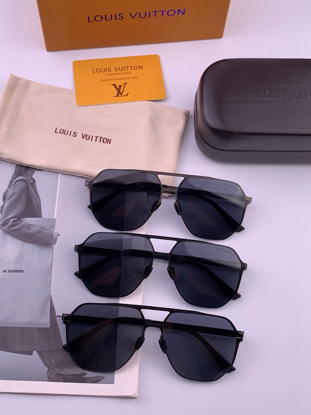 Louis Vuitton L3760 Fashion Blue Lens Sunglasses for Men & Women - detail image 8