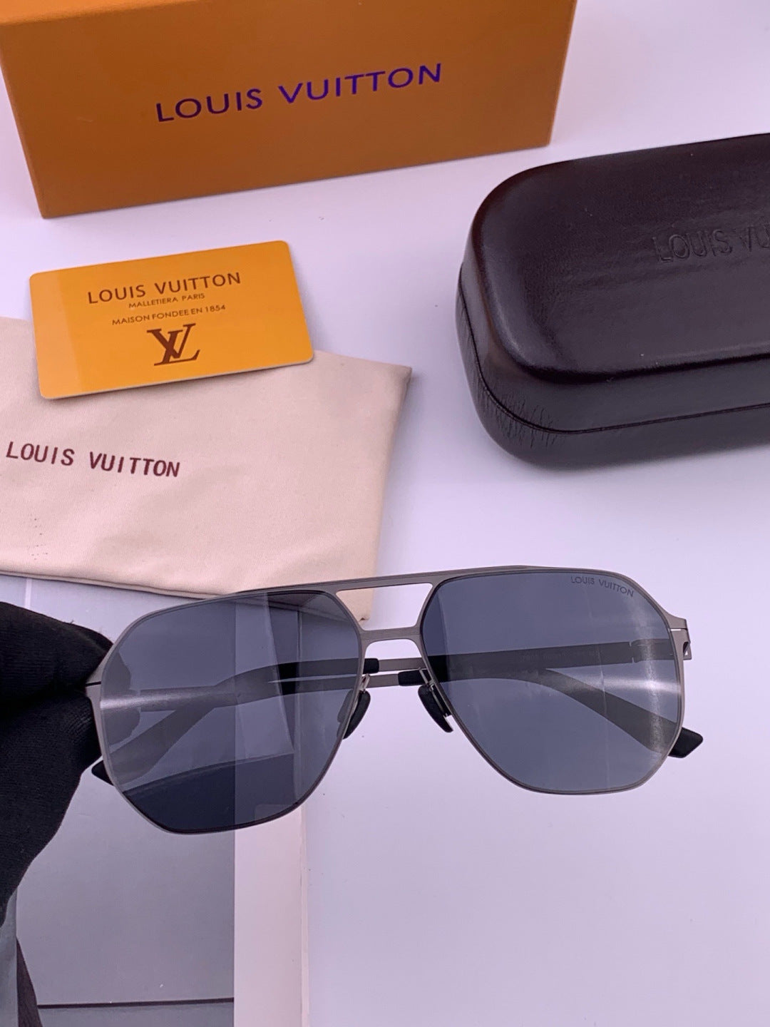 Louis Vuitton L3760 Fashion Blue Lens Sunglasses for Men & Women