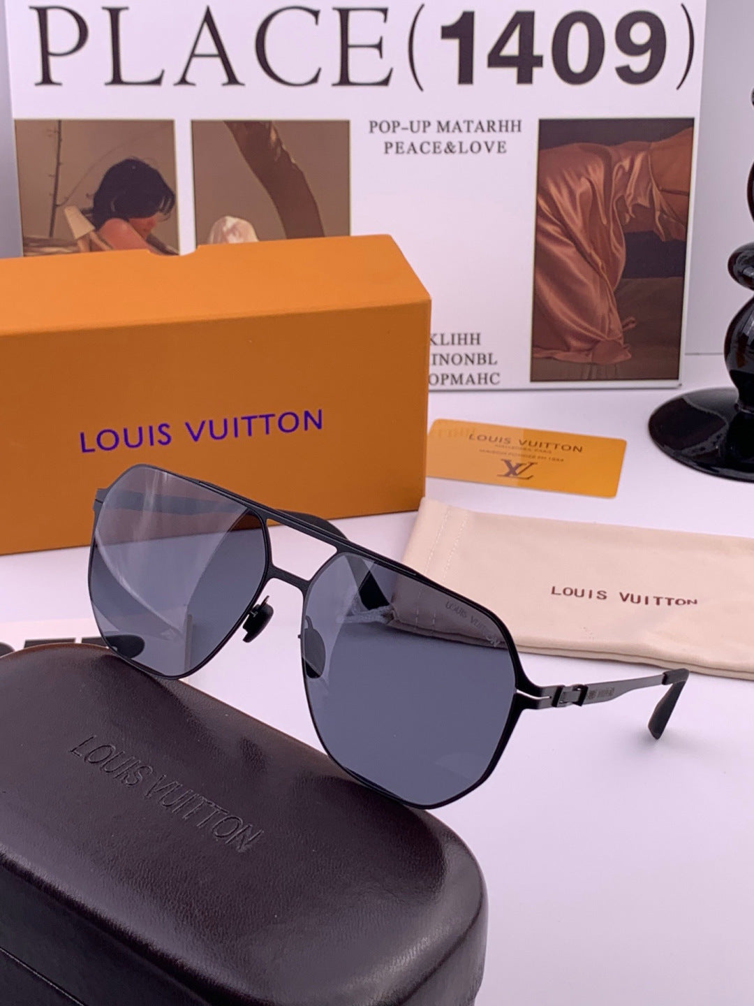 Louis Vuitton L3760 Fashion Blue Lens Sunglasses for Men & Women - detail image 4