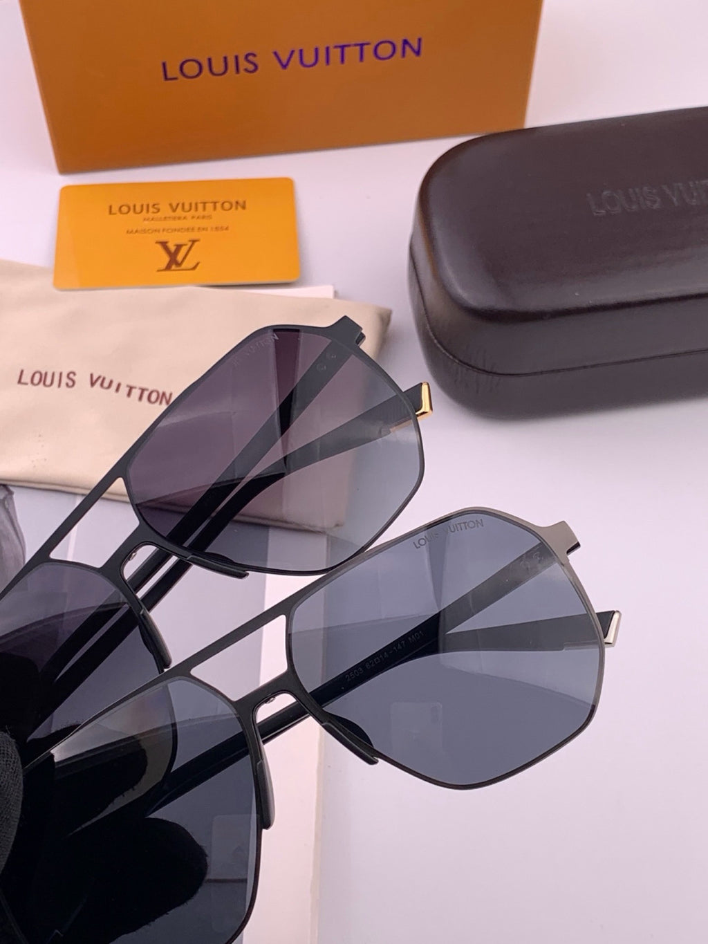 Louis Vuitton L3250 Polarized Aviator Orange Lens Sunglasses for Men - detail image 5