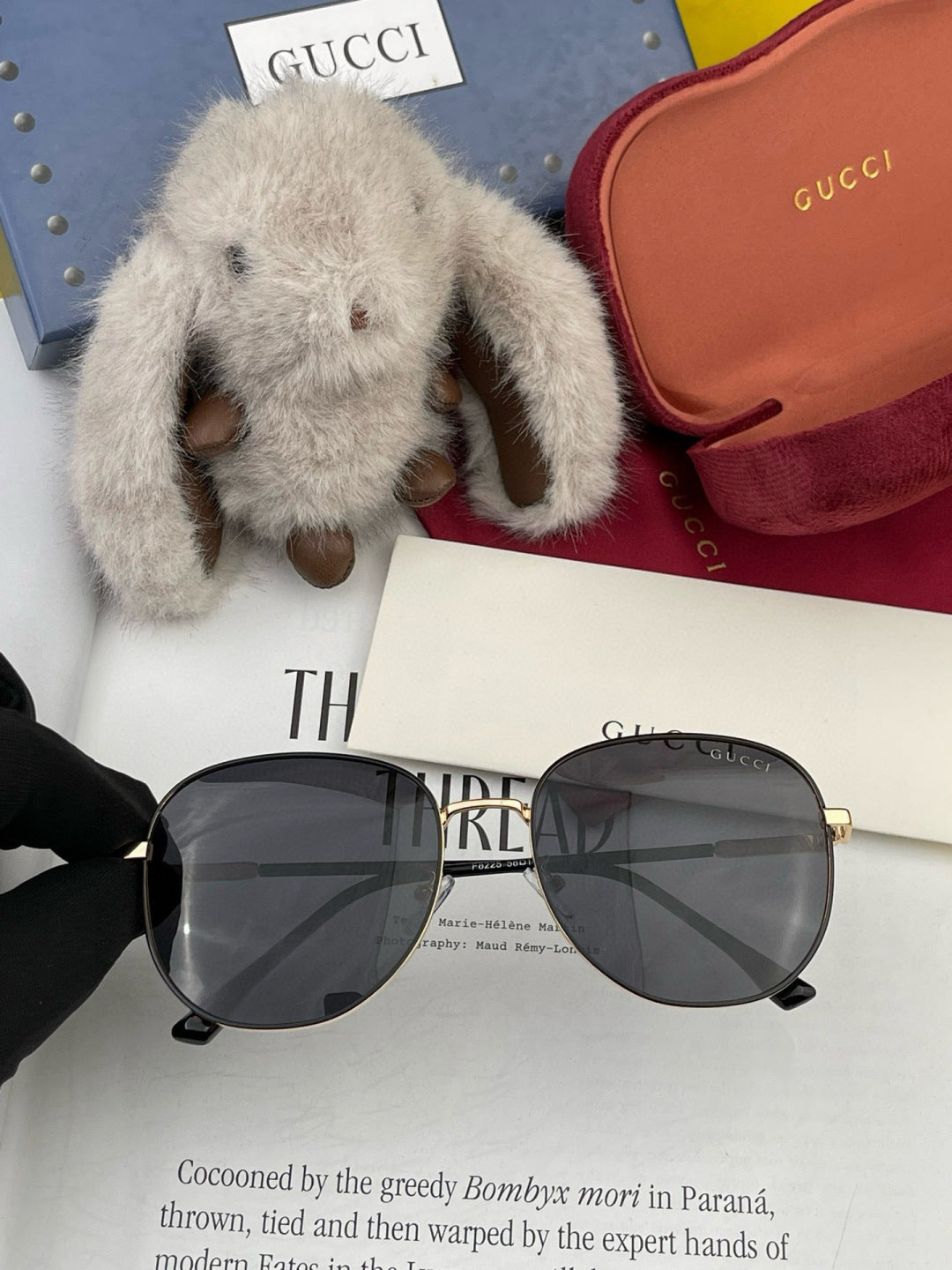 Gucci G5822 Polarized Oversized Gold Lens Sunglasses for Men & Women - 486303 - detail image 3