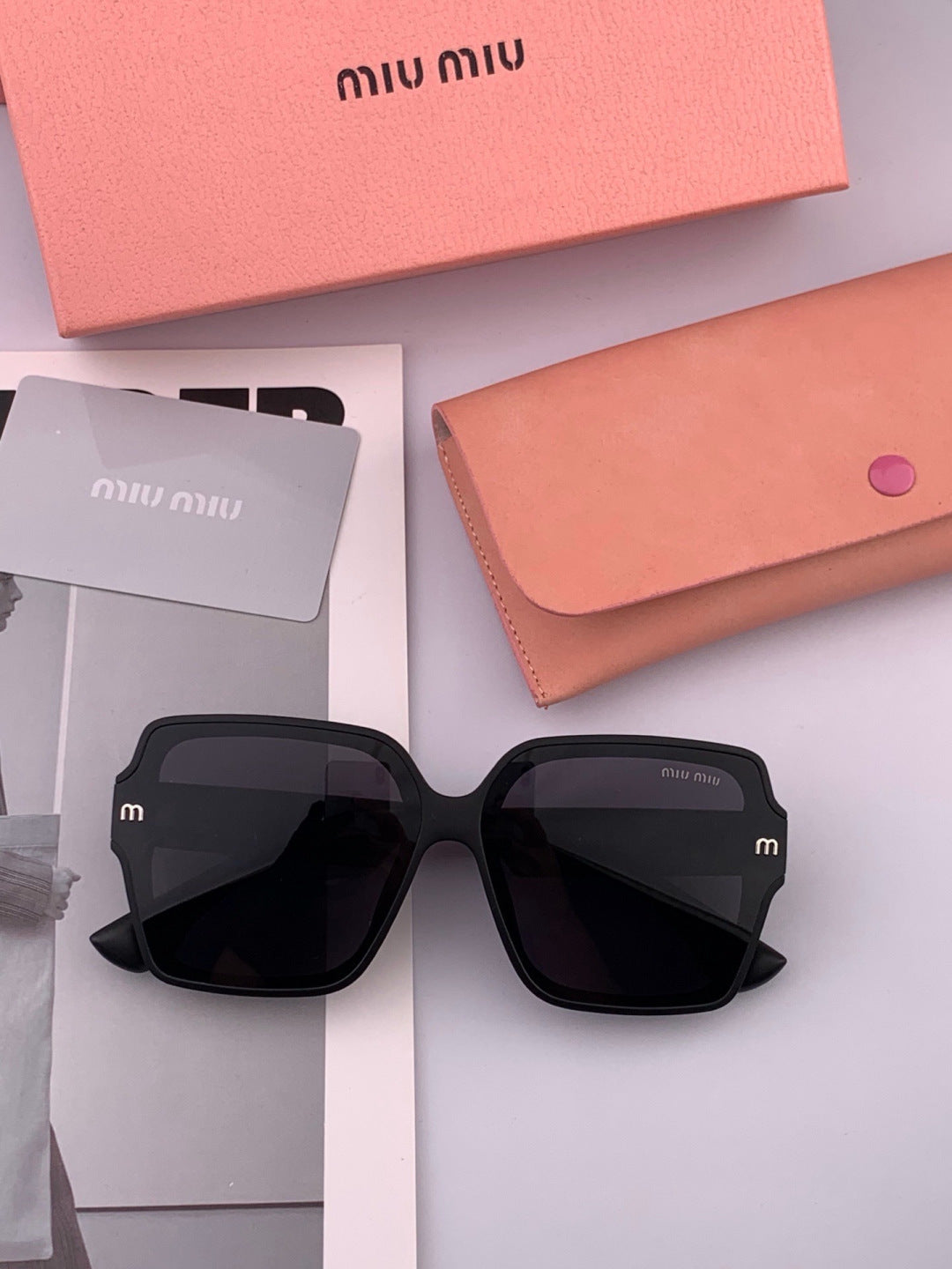 Gucci G5822 Polarized Oversized Pink Lens Sunglasses for Men & Women - detail image 2