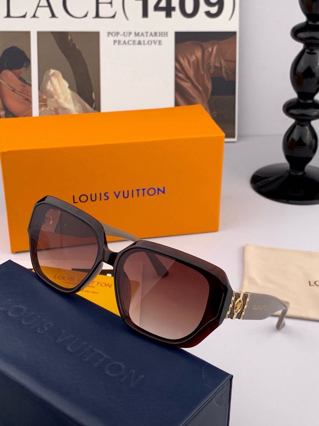 Louis Vuitton L8551 Square Pink Lens Sunglasses for Men & Women - detail image 3