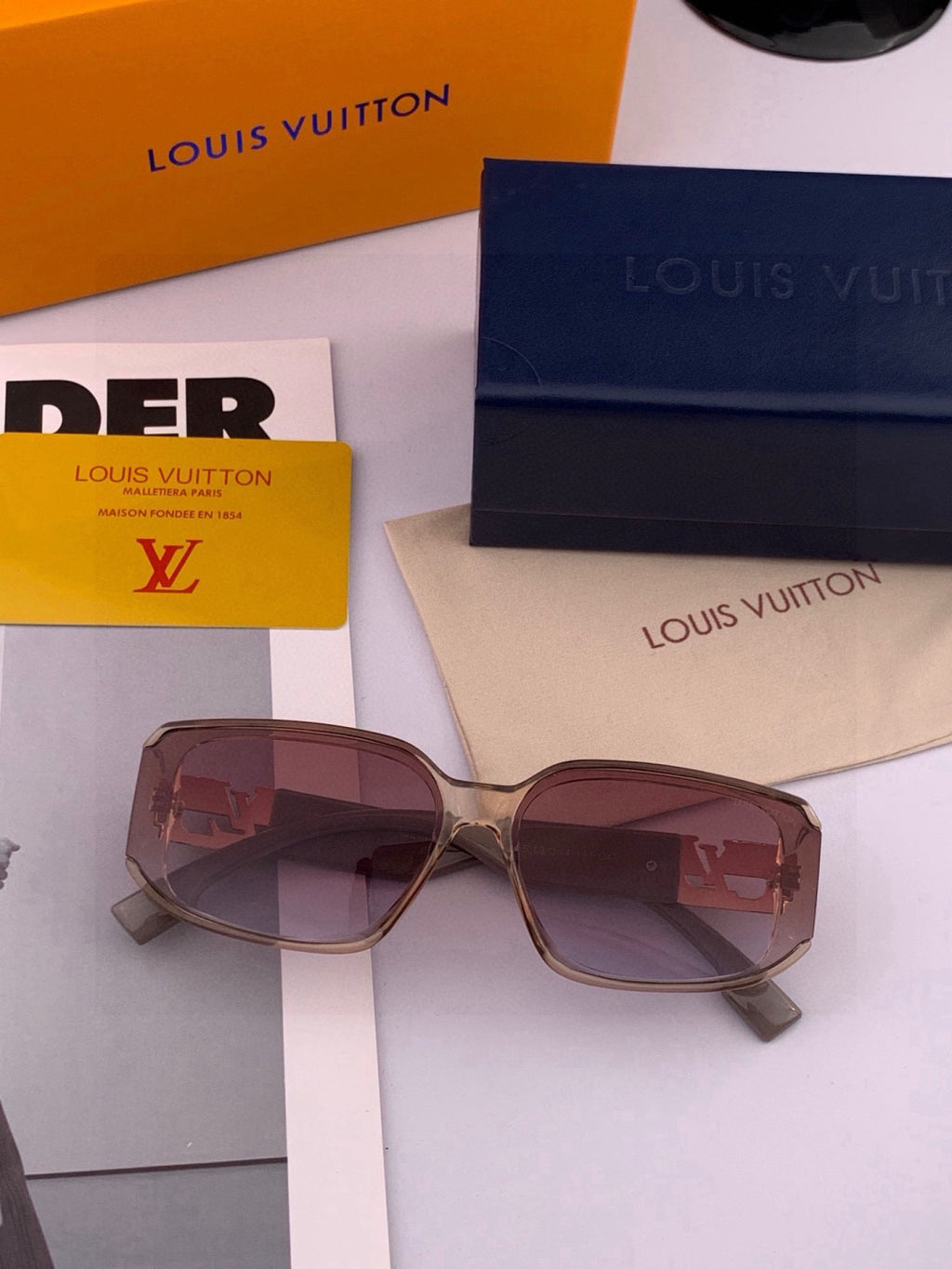 Louis Vuitton L5551 Square Black Lens Sunglasses for Men & Women - detail image 2