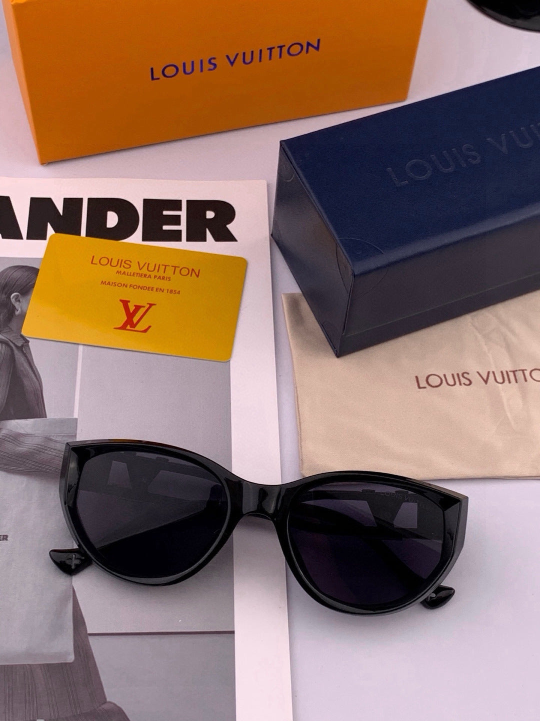 Louis Vuitton L1231 Square Black Lens Sunglasses for Men & Women - detail image 2