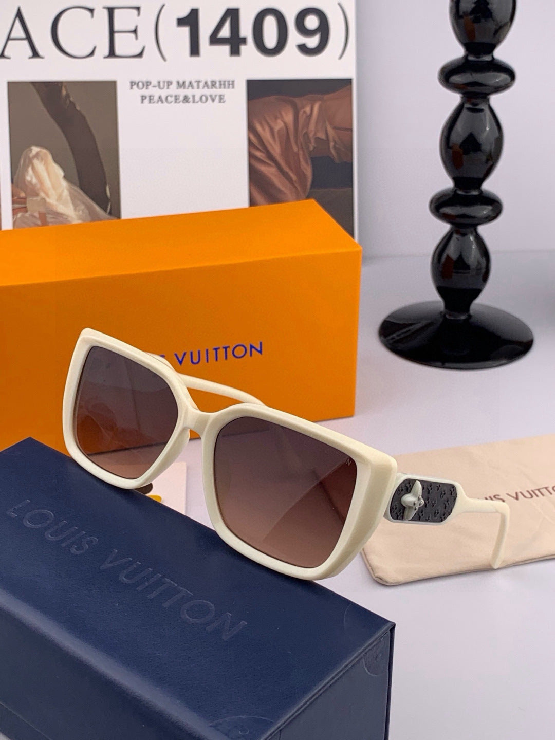 Louis Vuitton L6221 Square Black Lens Sunglasses for Men & Women - detail image 3