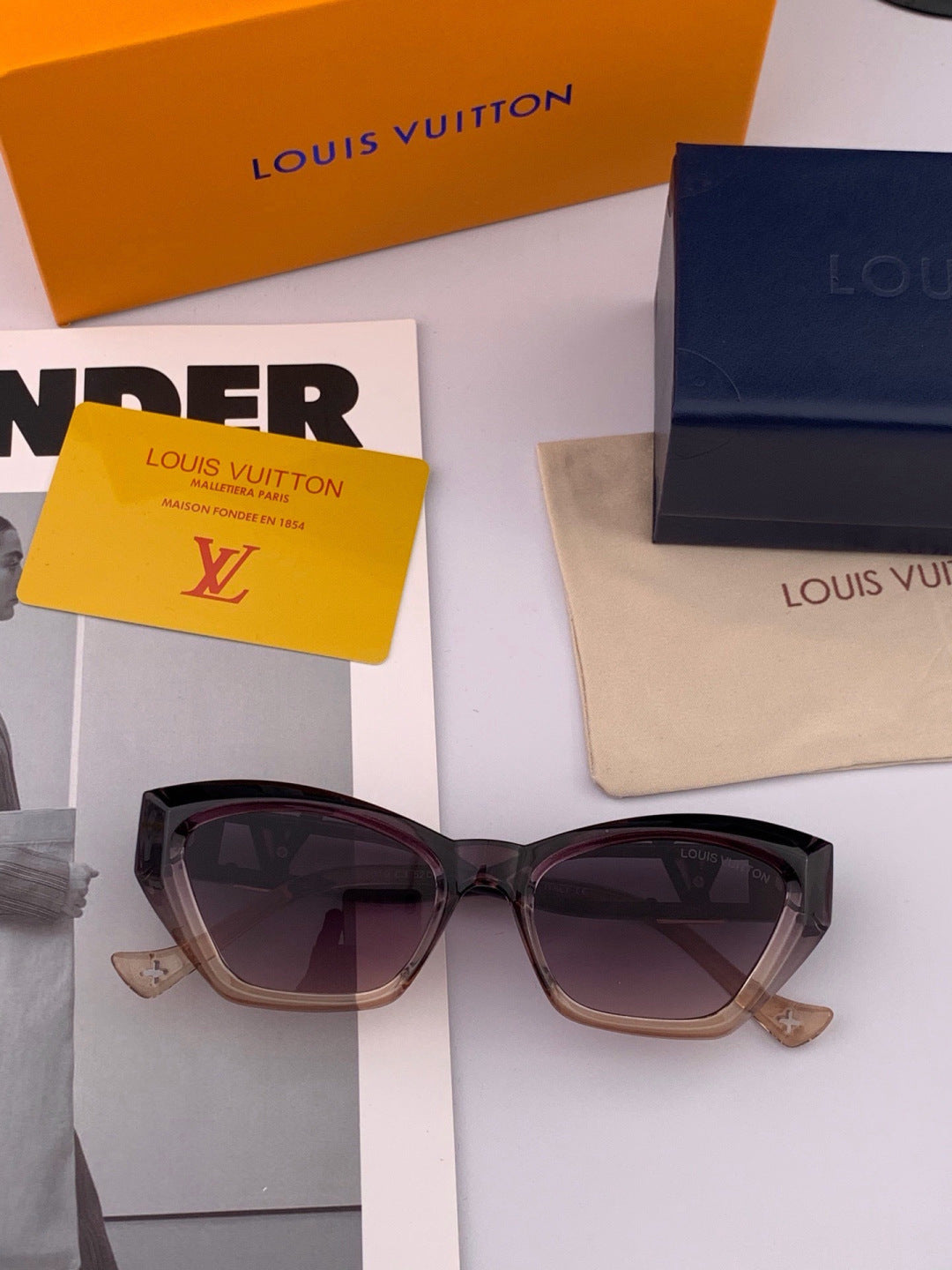 Louis Vuitton L4550 Square Black Lens Sunglasses for Men & Women - detail image 2