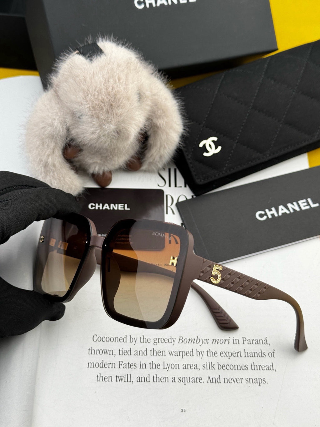 Chanel CH2305 Fashion Black Lens Sunglasses for Men & Women - detail image 2