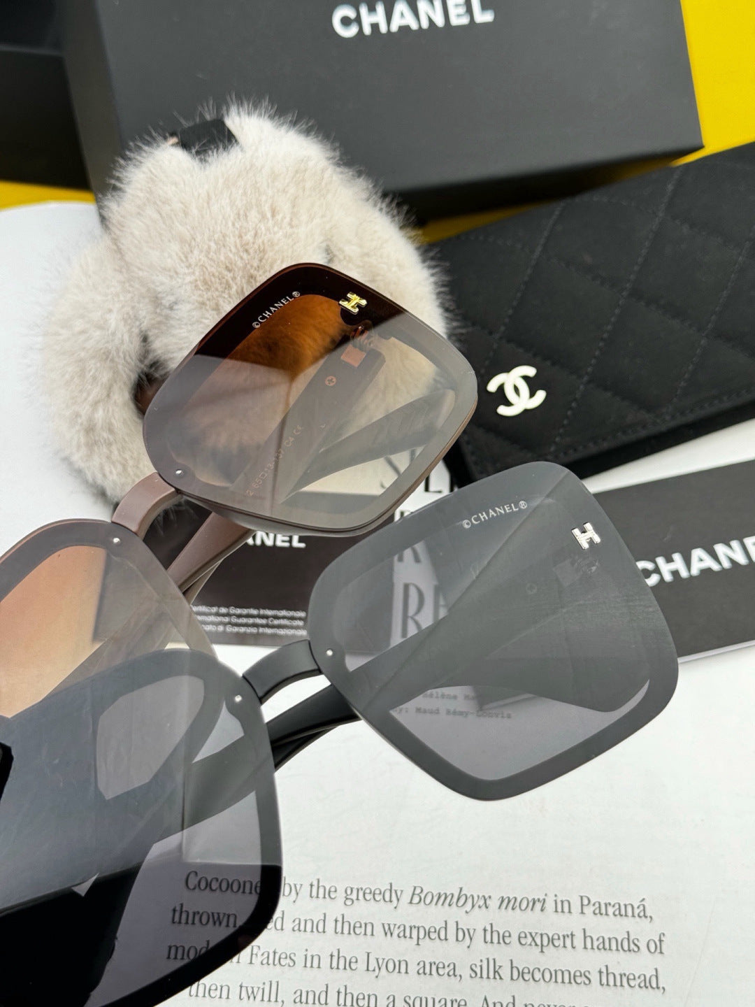 Chanel CH2305 Fashion Black Lens Sunglasses for Men & Women - detail image 3