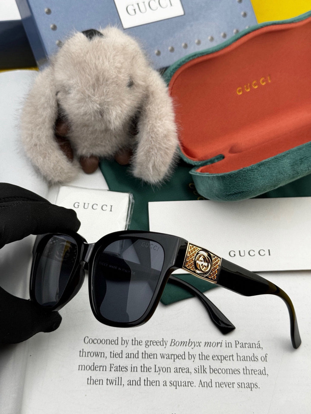 Gucci G35804 Square Gold Lens Sunglasses for Men & Women - detail image 3