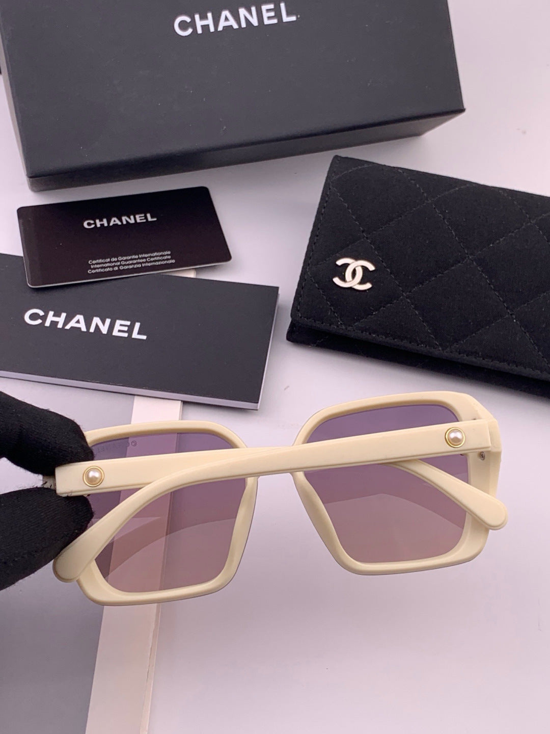 Chanel CH6994 Polarized Oversized Brown Lens Sunglasses for Men & Women - detail image 4