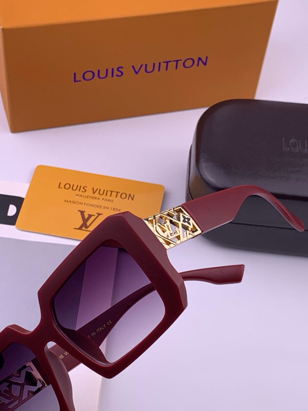 Louis Vuitton L77001 Square Brown Lens Sunglasses for Men & Women - 486115 - detail image 4