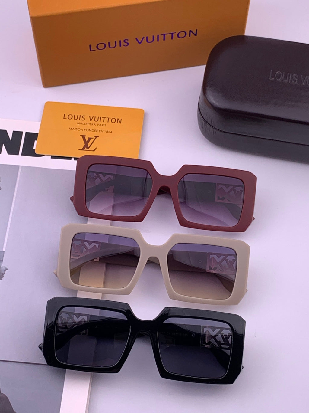 Louis Vuitton L77001 Square Brown Lens Sunglasses for Men & Women - detail image 7