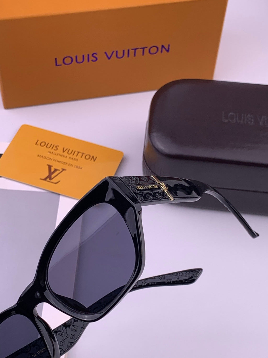 Louis Vuitton L17000 Square Black Lens Sunglasses for Men & Women - detail image 2